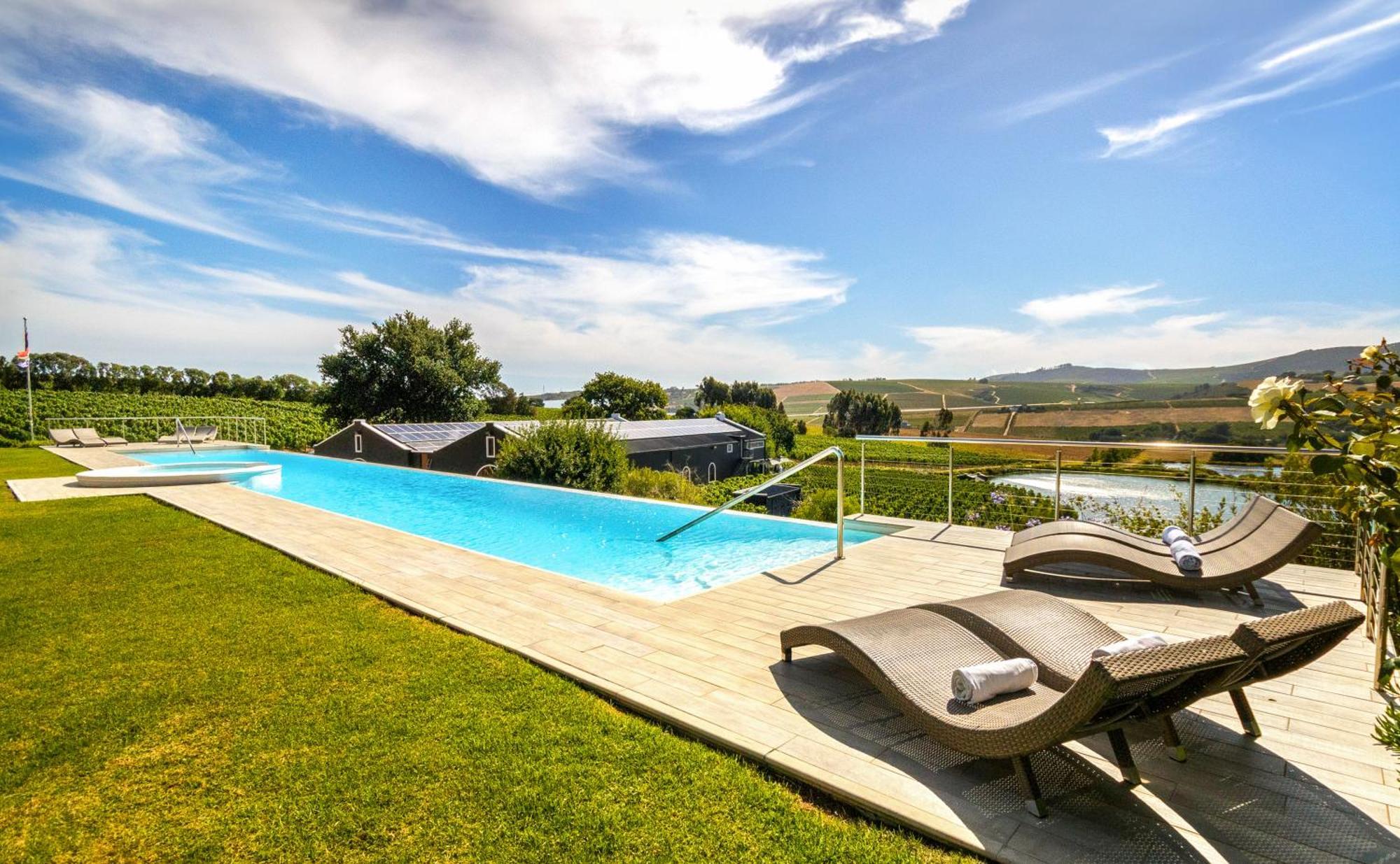 Aaldering Luxury Lodges Stellenbosch Room photo
